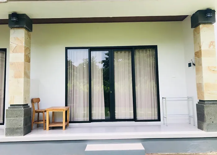 Sky B ゲストハウス ウルワツ